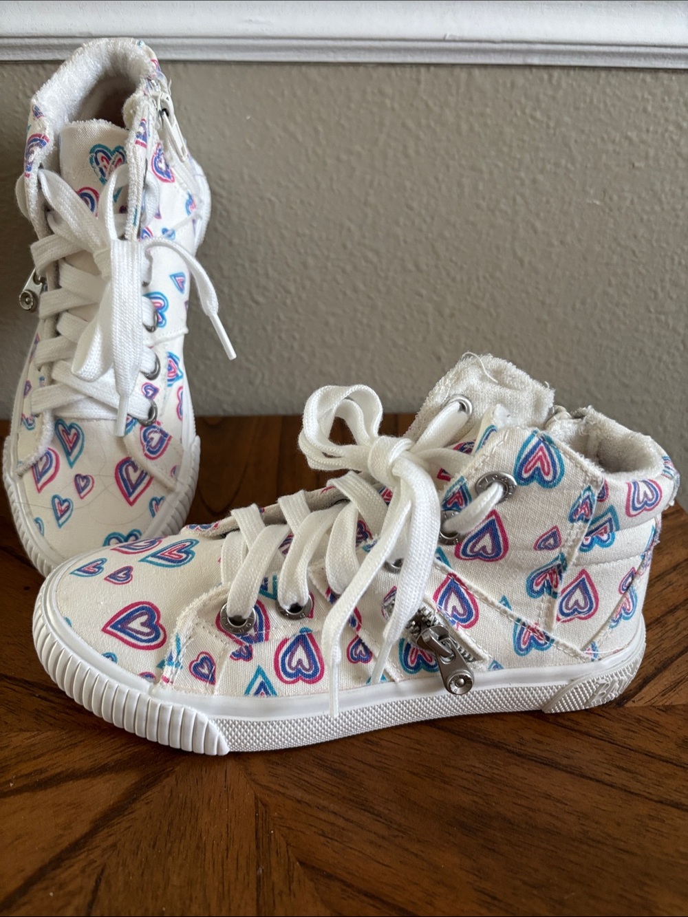 Blowfish White High-Top Sneakers with Blue and Pink Heart Print size 1